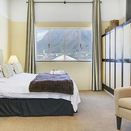 Liberty Lodge Guest House Cape Town Exterior photo
