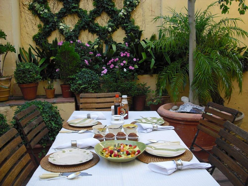 Liberty Lodge Guest House Cape Town Exterior photo