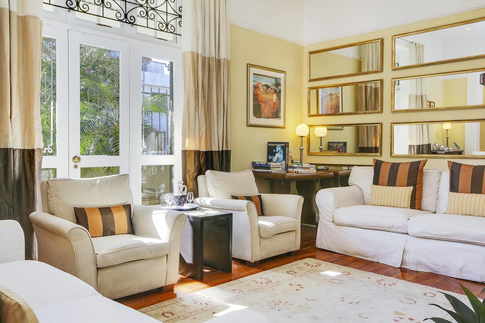 Liberty Lodge Guest House Cape Town Exterior photo